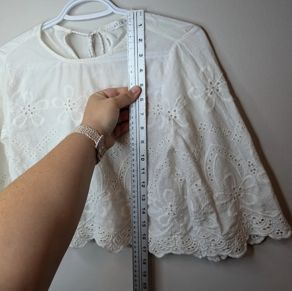 After Market Boho White Cropped Lace Eyelet Flowy Sleeve Top Women Medium - Picture 10 of 10